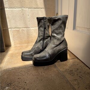 Steve Madden Klayton Charcoal Heeled Boots